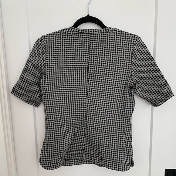 Structured and Stretchy Shirt - Picture 3 of 5